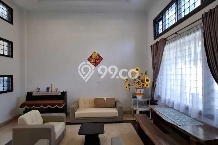 Vila di Medan Polonia, Area 778m2m², Dekat ke Pusat Kota Vila di Medan Polonia, Area 778m2m², Dekat ke Pusat Kota