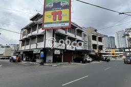 Area Ramai! Ruko Dijual di Medan Petisah untuk Bisnis Luas Bangunan 277m2 Area Ramai! Ruko Dijual di Medan Petisah untuk Bisnis Luas Bangunan 277m2
