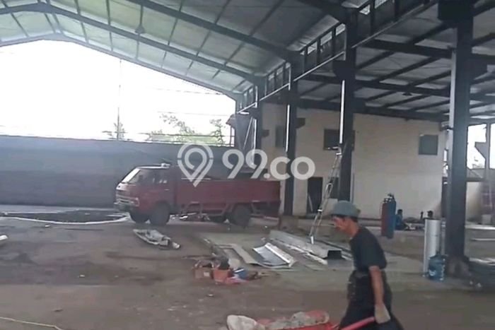 Disewakan Gudang Premium di Legok, Luas 1700m², Pusat Bisnis Disewakan Gudang Premium di Legok, Luas 1700m², Pusat Bisnis