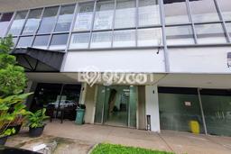 AREA KOMERSIAL! Ruko Kawasan Narogong, Luas 120m², Lokasi Strategis AREA KOMERSIAL! Ruko Kawasan Narogong, Luas 120m², Lokasi Strategis