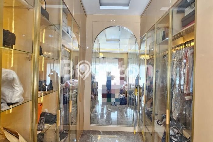 Rumah Luxury Modern Tanpa Renovasi di Harapan Indah Bekasi Rumah Luxury Modern Tanpa Renovasi di Harapan Indah Bekasi