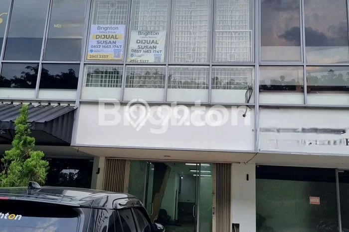 Ruko Area Komersial Kawasan Narogong, Luas 120m², Jalan Raya Ruko Area Komersial Kawasan Narogong, Luas 120m², Jalan Raya