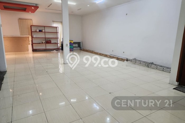 Disewakan Ruko komersial di Kiaracondong luas bangunan 300m2 Disewakan Ruko komersial di Kiaracondong luas bangunan 300m2