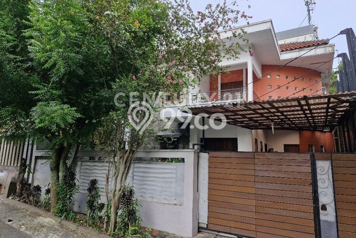Dijual Rumah Premium dengan Fasilitas Sekitar Komplit di Sukajadi, Bandung Dijual Rumah Premium dengan Fasilitas Sekitar Komplit di Sukajadi, Bandung