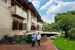 Rumah Elit LB 1000m2 Siap Pakai Desain Elegan di Pondok Indah, Jakarta Selatan Rumah Elit LB 1000m2 Siap Pakai Desain Elegan di Pondok Indah, Jakarta Selatan