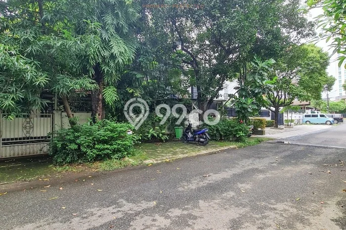 Ready to Use! Premium House LT 328m2 Desain Modern di Pakubuwono Ready to Use! Premium House LT 328m2 Desain Modern di Pakubuwono