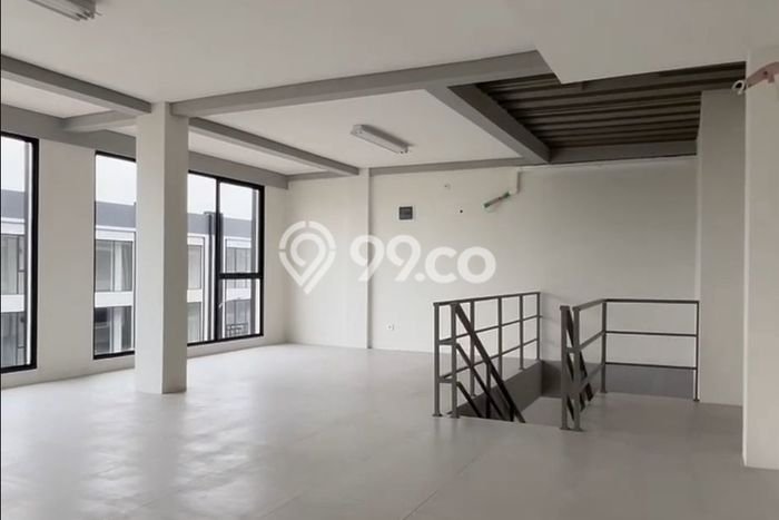 Gudang Area Strategis di Tangerang Kota, Luas 1530m2m², Disewakan, Area Niaga Gudang Area Strategis di Tangerang Kota, Luas 1530m2m², Disewakan, Area Niaga