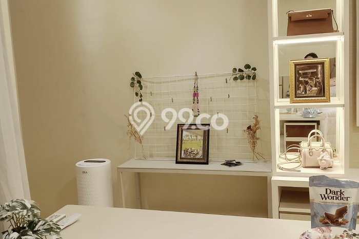 Rumah Mewah LB 200m2 Siap Huni Desain Elegan di Meruya, Jakarta Barat Rumah Mewah LB 200m2 Siap Huni Desain Elegan di Meruya, Jakarta Barat