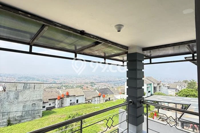 Rumah Modern Minimalis 4 KT Bisa Langsung Pindah di Cilengkrang Rumah Modern Minimalis 4 KT Bisa Langsung Pindah di Cilengkrang