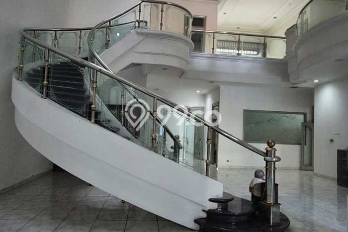 Jual Rumah Luas Megah Dengan View Cantik di Sayap Dago, Bandung Jual Rumah Luas Megah Dengan View Cantik di Sayap Dago, Bandung