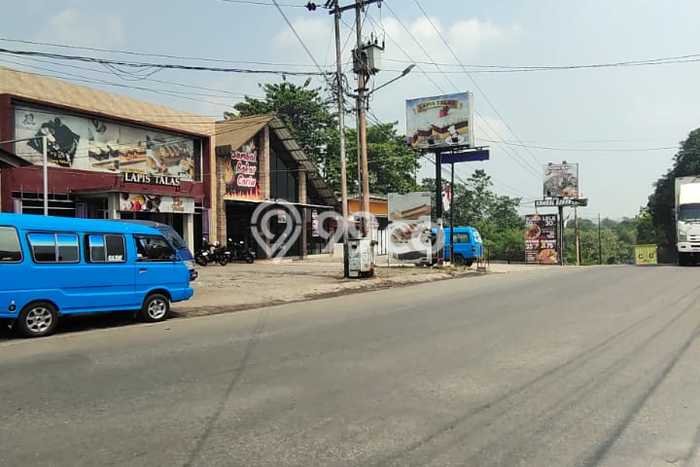 Unit Komersial Dijual di Cariu Bogor Luas Tanah 810m2, Luas Bangunan 400m2 Unit Komersial Dijual di Cariu Bogor Luas Tanah 810m2, Luas Bangunan 400m2