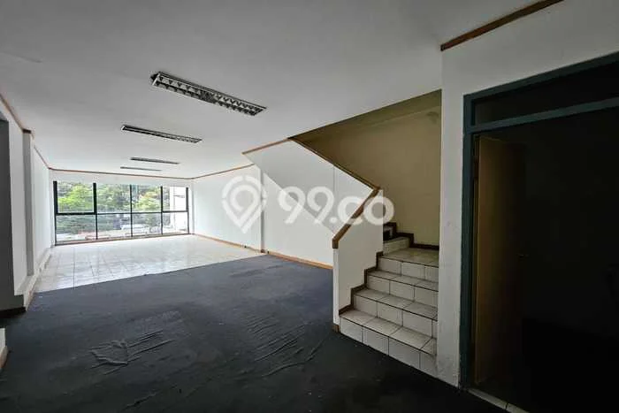 Disewakan Ruko komersial di Semarang Selatan luas bangunan 510m2 Disewakan Ruko komersial di Semarang Selatan luas bangunan 510m2