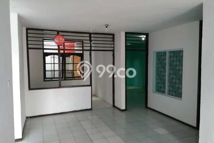 Lokasi terbaik! Rumah siap huni disewakan di Pedurungan LB 120m2 Lokasi terbaik! Rumah siap huni disewakan di Pedurungan LB 120m2