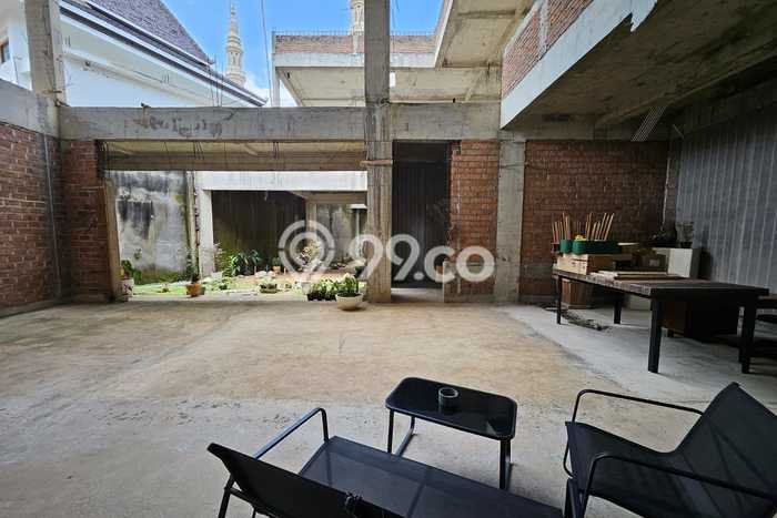 Dijual Tanah di Gajah Mungkur Semarang Luas 1612m2 SHM Dijual Tanah di Gajah Mungkur Semarang Luas 1612m2 SHM