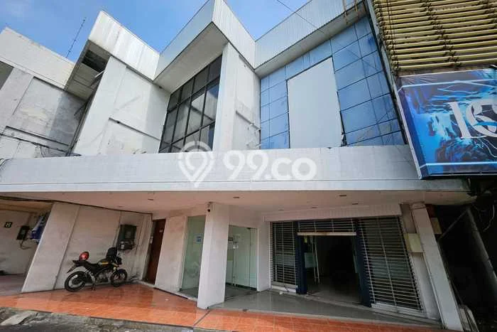 Disewakan Ruko komersial di Semarang Selatan luas bangunan 510m2 Disewakan Ruko komersial di Semarang Selatan luas bangunan 510m2