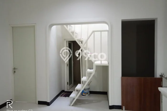 Kost Dijual Lokasi Semarang Selatan, Semarang, Spesifikasi 9 Kamar Tidur dan Luas 260m2 Kost Dijual Lokasi Semarang Selatan, Semarang, Spesifikasi 9 Kamar Tidur dan Luas 260m2