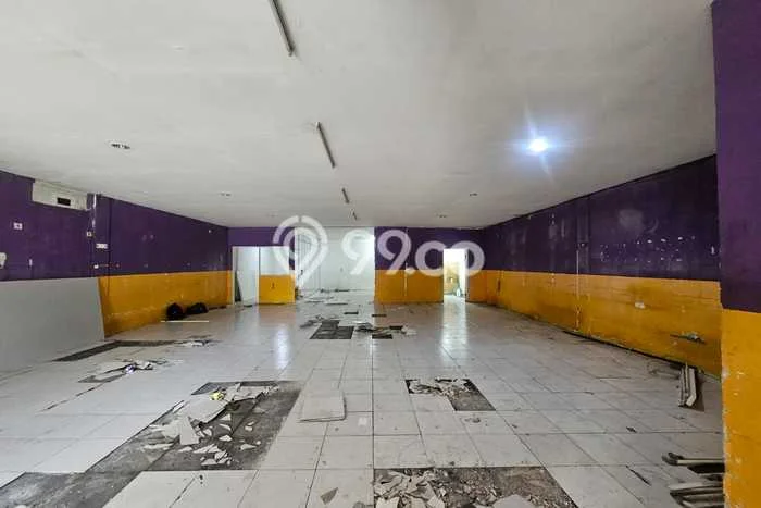 Ruko disewakan di Semarang Barat Semarang dengan luas bangunan 190m2 Ruko disewakan di Semarang Barat Semarang dengan luas bangunan 190m2