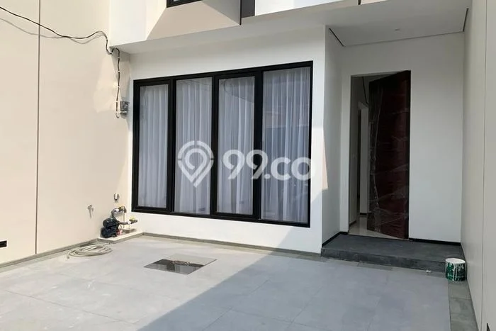 Dijual Rumah Luas Elegan Dengan View Cantik di Pluit, Jakarta Utara Dijual Rumah Luas Elegan Dengan View Cantik di Pluit, Jakarta Utara