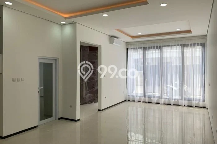 Dijual Rumah Luas Elegan Dengan View Cantik di Pluit, Jakarta Utara Dijual Rumah Luas Elegan Dengan View Cantik di Pluit, Jakarta Utara