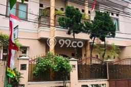 Jual Rumah Eksklusif 6 KT di Halim Perdana Kusuma, Jakarta Timur Jual Rumah Eksklusif 6 KT di Halim Perdana Kusuma, Jakarta Timur