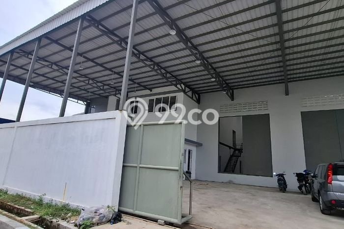 Unit Gudang Dijual di Pakuhaji Tangerang Luas Bangunan 1995m2 Unit Gudang Dijual di Pakuhaji Tangerang Luas Bangunan 1995m2