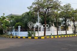Rumah Luxury Modern Tanpa Renovasi di Intercon Jakarta Barat Rumah Luxury Modern Tanpa Renovasi di Intercon Jakarta Barat