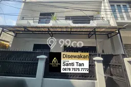 HOT DEAL! Rumah di Tanjung Duren Utara, 2 KM, Area Strategis, Luas 77m² Bangunan 120m² HOT DEAL! Rumah di Tanjung Duren Utara, 2 KM, Area Strategis, Luas 77m² Bangunan 120m²