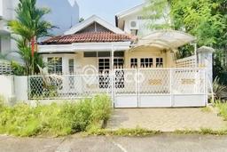 Dijual Rumah Mewah Megah Dengan View Eksklusif di Intercon, Jakarta Barat Dijual Rumah Mewah Megah Dengan View Eksklusif di Intercon, Jakarta Barat