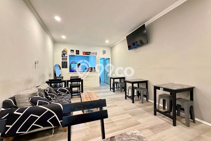 Komersial Dijual di Jakarta Barat LT 240m2 & LB 240m2 Lokasi Terbaik! Komersial Dijual di Jakarta Barat LT 240m2 & LB 240m2 Lokasi Terbaik!