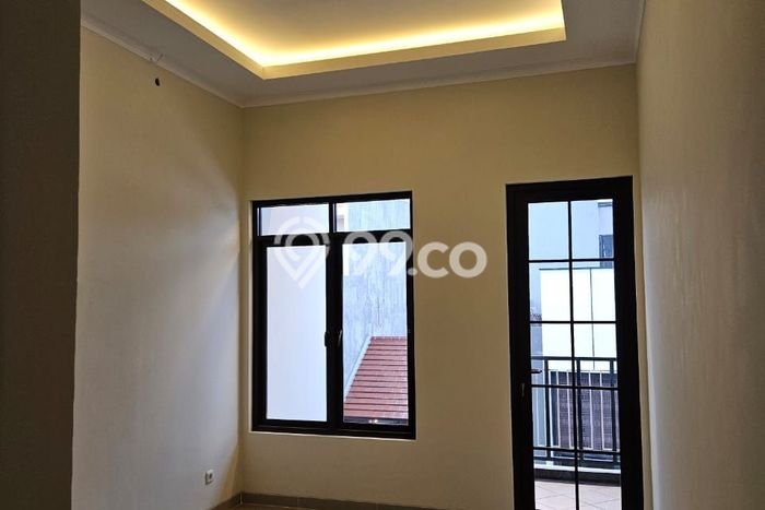 Hunian Cantik Minimalis Lb 130m2 di Kebon Jeruk, Jakarta Barat Hunian Cantik Minimalis Lb 130m2 di Kebon Jeruk, Jakarta Barat