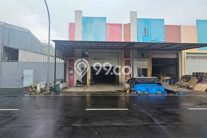 Gudang Dijual di Jakarta Barat LT 366m2 & LB 283m2 Lokasi Terbaik! Gudang Dijual di Jakarta Barat LT 366m2 & LB 283m2 Lokasi Terbaik!