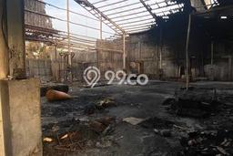 Unit Gudang Dijual di Jakarta Barat LT 1820m2 & LB 1400m2 Unit Gudang Dijual di Jakarta Barat LT 1820m2 & LB 1400m2