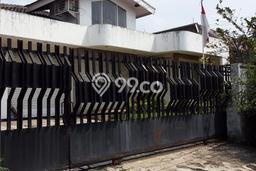 Rumah Elit Modern Tanpa Renovasi di Kemanggisan Jakarta Barat Rumah Elit Modern Tanpa Renovasi di Kemanggisan Jakarta Barat