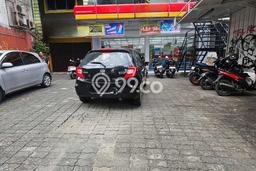 Area Ramai! Ruko Dijual di Kebayoran Lama untuk Bisnis Luas Bangunan 700m2 Area Ramai! Ruko Dijual di Kebayoran Lama untuk Bisnis Luas Bangunan 700m2