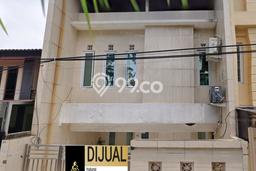 HARGA SPECIAL! Rumah Asri di Kebon Jeruk, Luas 74m² LB 150m² HARGA SPECIAL! Rumah Asri di Kebon Jeruk, Luas 74m² LB 150m²