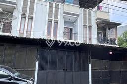 Unit Ruko Dijual di Jakarta Barat LT 72m2 & LB 120m2 Unit Ruko Dijual di Jakarta Barat LT 72m2 & LB 120m2