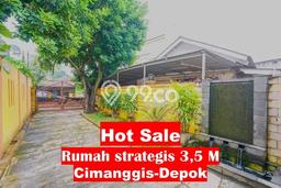 Rumah Elit LB 200m2 Siap Huni Desain Elegan di Harjamukti, Depok Rumah Elit LB 200m2 Siap Huni Desain Elegan di Harjamukti, Depok