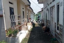 Dijual Rumah Kost di Depok II, Depok, 8 KT, 8 KM, Bangunan 200m2 Dijual Rumah Kost di Depok II, Depok, 8 KT, 8 KM, Bangunan 200m2