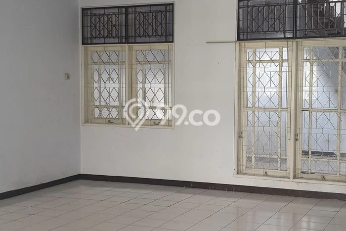 Disewakan! Rumah 2 Kamar Tidur &
1 Kamar Mandi di Banjar Wijaya, Tangerang Disewakan! Rumah 2 Kamar Tidur &
1 Kamar Mandi di Banjar Wijaya, Tangerang