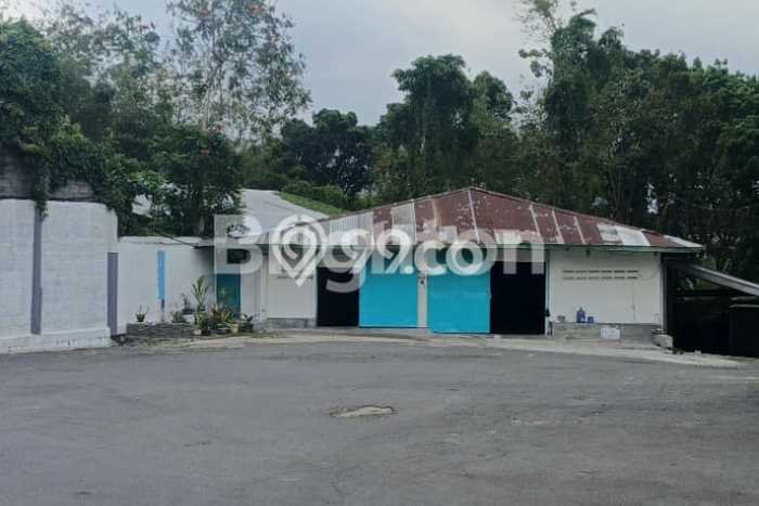 Gudang untuk Disewa di Pusat Malang Luas Bangunan 1000m2 Gudang untuk Disewa di Pusat Malang Luas Bangunan 1000m2