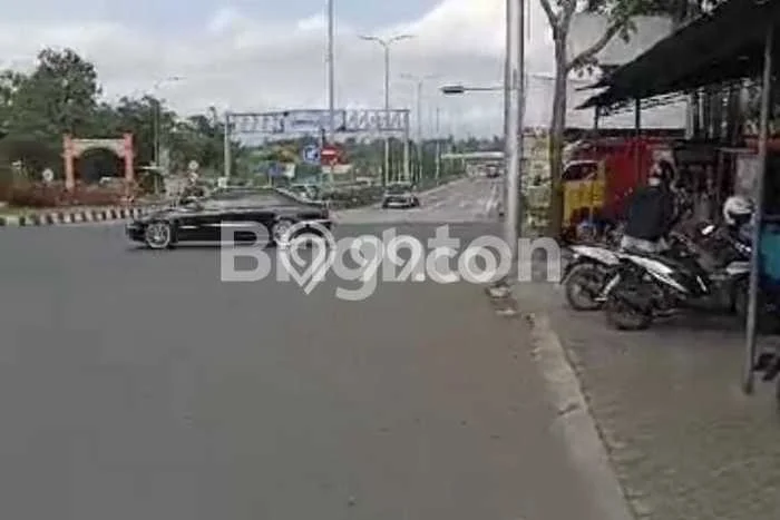 Disewakan Gudang di Kawasan Ramai Madyopuro Luas 500m2 Disewakan Gudang di Kawasan Ramai Madyopuro Luas 500m2