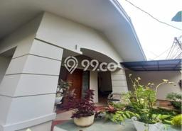 Rumah Kawasan Pejompongan, LT 171m², Bangunan 250m² Rumah Kawasan Pejompongan, LT 171m², Bangunan 250m²