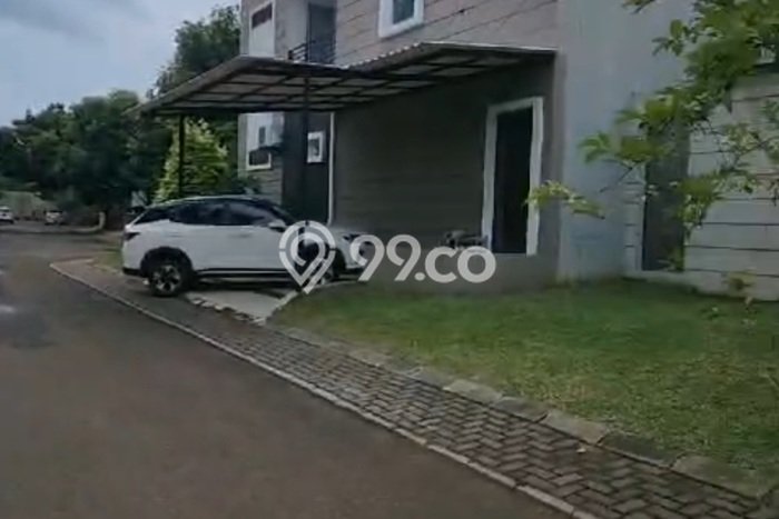 Hunian Mewah Siap Huni LT 211m2 di Curug, Tangerang Hunian Mewah Siap Huni LT 211m2 di Curug, Tangerang