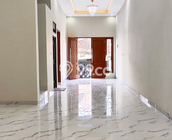 Rumah Eksklusif Siap Huni LT 102m2 di Kelapa Gading, Jakarta Utara Rumah Eksklusif Siap Huni LT 102m2 di Kelapa Gading, Jakarta Utara
