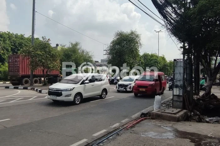 Ruko Bagus Dijual LB 176m2 Lokasi Strategis Jakarta Barat Area Cocok untuk Bisnis Ruko Bagus Dijual LB 176m2 Lokasi Strategis Jakarta Barat Area Cocok untuk Bisnis
