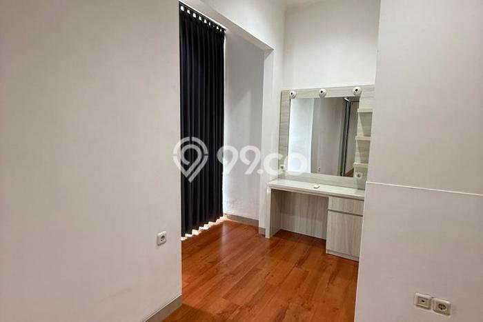 For Sale! Premium House LT 160m2 Desain Elegan di Duta Garden For Sale! Premium House LT 160m2 Desain Elegan di Duta Garden