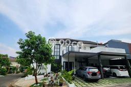Ready to Use! Luxury House LT 238m2 Desain Elegan di BSD Kencana Loka Ready to Use! Luxury House LT 238m2 Desain Elegan di BSD Kencana Loka