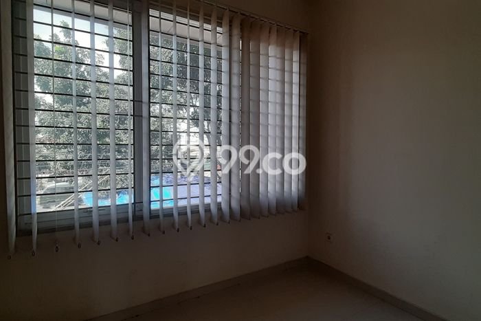 Ruko Dijual di Bandung LT 128m2 & LB 240m2 Lokasi Terbaik! Ruko Dijual di Bandung LT 128m2 & LB 240m2 Lokasi Terbaik!