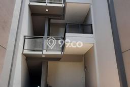 FOR RENT! Ruko di Sudirman Cocok untuk Bisnis 150m2 FOR RENT! Ruko di Sudirman Cocok untuk Bisnis 150m2