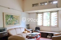 Ready to Use! Luxury House LT 659m2 Desain Elegan di Riau Ready to Use! Luxury House LT 659m2 Desain Elegan di Riau
